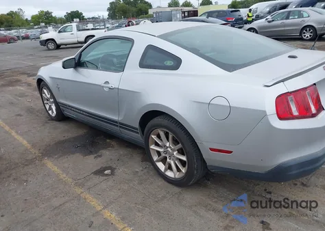 2010 Ford Mustang z USA, uszkodzony, nr VIN 1ZVBP8AN7A5144515